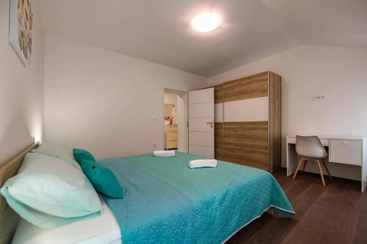Antique Center Pula Apartment 0*,  Croatia